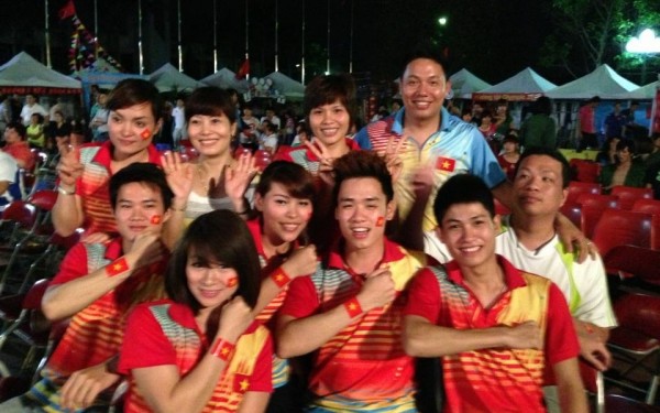 Doi tuyen Ban sung QG dem 27.03.2013 tai TT HL TT QG HN