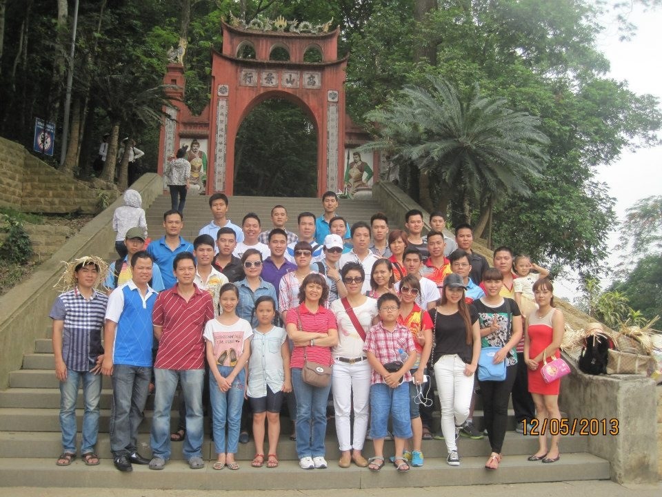 Doi tuyen Quoc gia da ngoại den hung